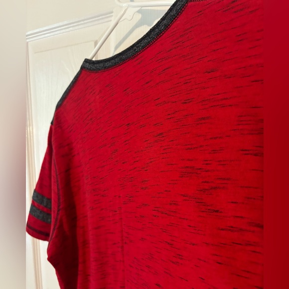 Vertical large sport red w/ gray stone color w pocket + buttons. - Picture 7 of 10